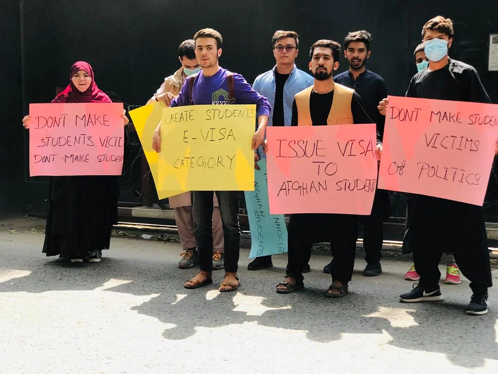 بھارت میں زیرِ تعلیم افغان طلباء کے ویزے منسوخ، طلباء پریشان