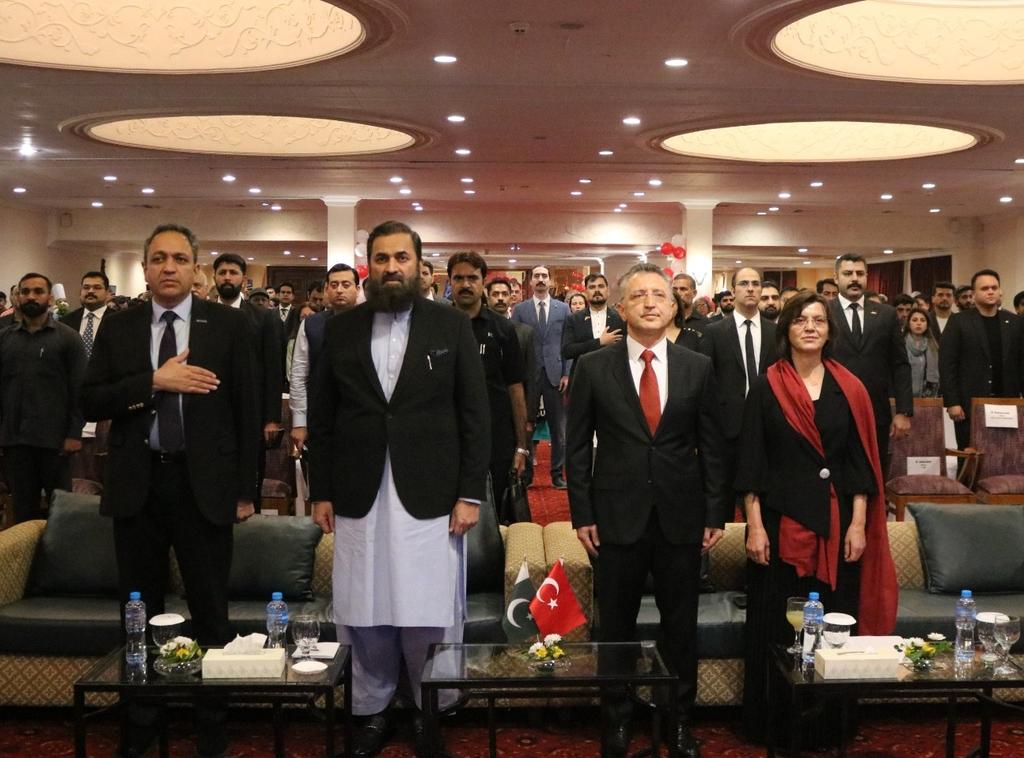 لاہور : ترک قونصلیٹ کی جانب سے100 ویں ترک یوم جمہوریہ کی یاد میں معززین شہر کے اعزاز میں عشائیہ