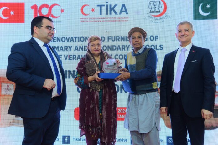 ٹکا کا ویراول ترک کمیونٹی سے تعلق رکھنے والے تزئین و آرائش شدہ پرائمری اور سیکنڈری اسکولوں کا افتتاح