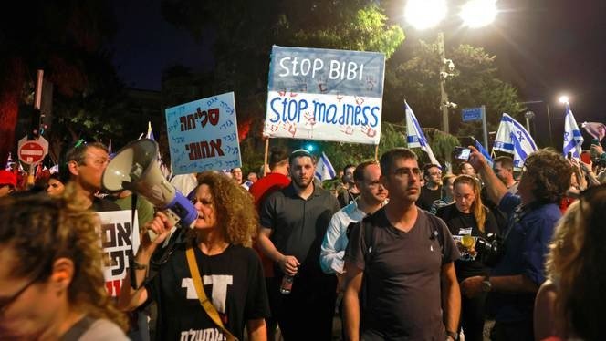 اسرائیلی وزیراعظم نیتن یاہو کی رہائش گاہ کے باہر احتجاج