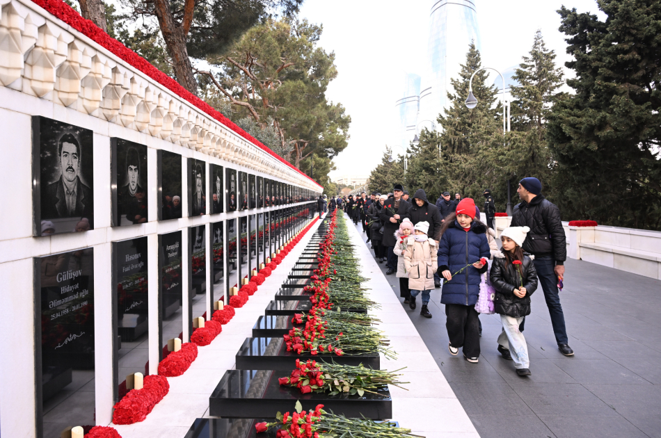 Azerbaijani People Commemorate 20 January Martyrs with Deep Respect and Reverence