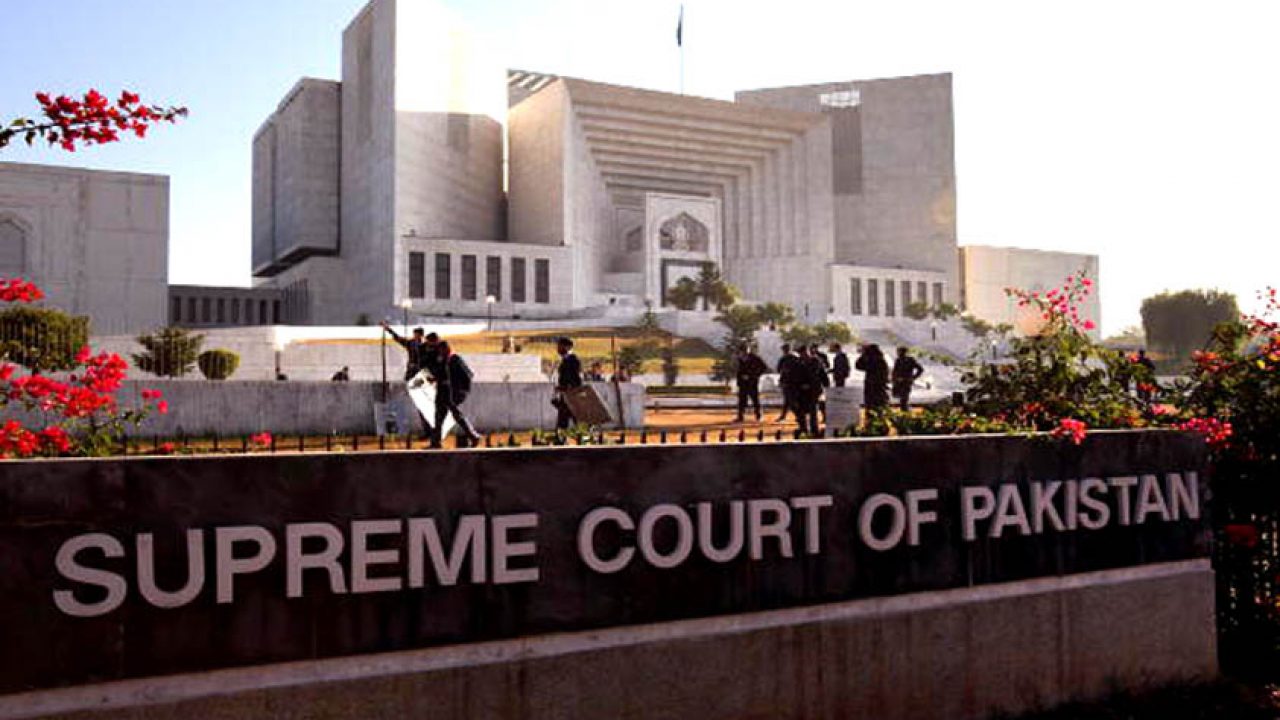 کیا غیر آئینی اقدامات میں شامل ججز بھی آرٹیکل 6 کے دائرے میں آتے ہیں؟ سپریم کورٹ آف پاکستان