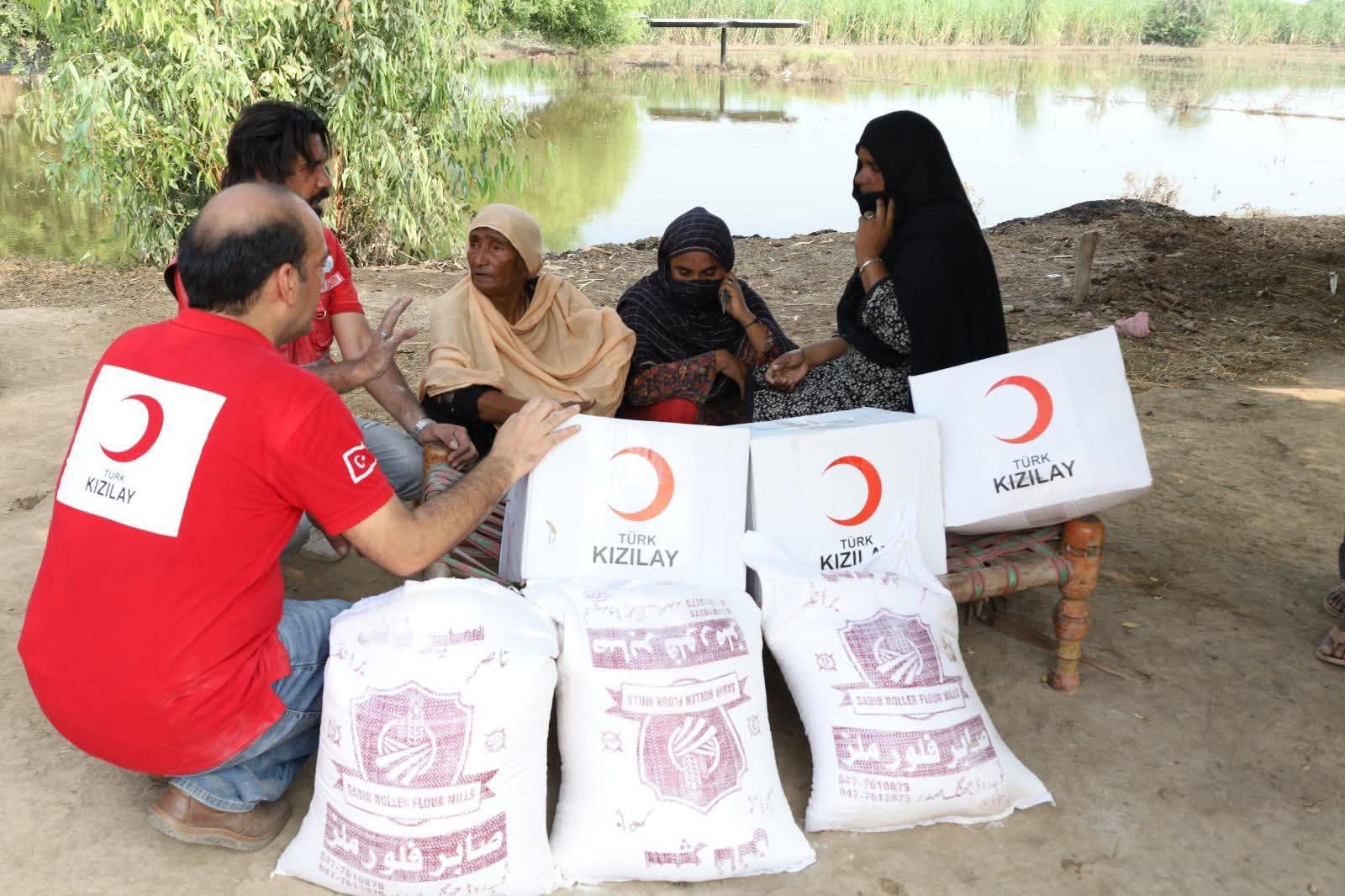 Turkish Red Crescent and Other Turkish Institutions Continue Relief Efforts for Pakistan’s Flood Victims