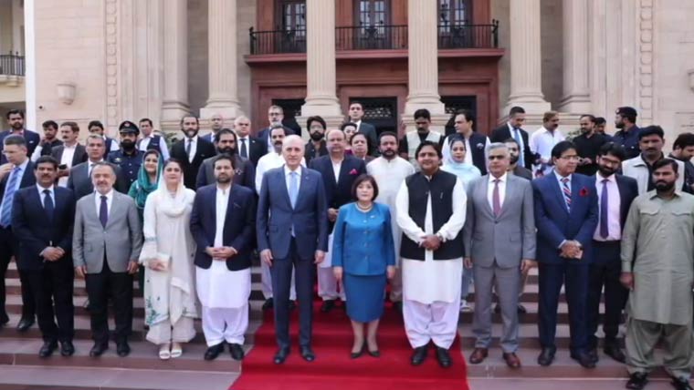 وزیراعلیٰ پنجاب مریم نواز شریف سے ترکیہ اور آذربائیجان کی پارلیمانی قیادت کی ملاقات — تعلیم، صحت، آئی ٹی اور ترقی کے شعبوں میں تعاون پر اتفاق