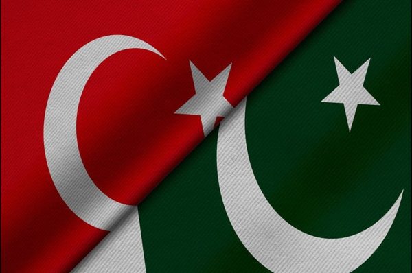 پاکستان اور ترکیہ کے درمیان فیری سروس شروع کرنے پر غور — سیاحت، تجارت اور جہاز سازی میں تعاون کے نئے باب کھلنے کو تیار