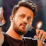 عاطف اسلم کی دلوں کو چھو لینے والی خواہش: "خانۂ کعبہ میں اذان دینا میری زندگی کی سب سے بڑی خواہش ہے”