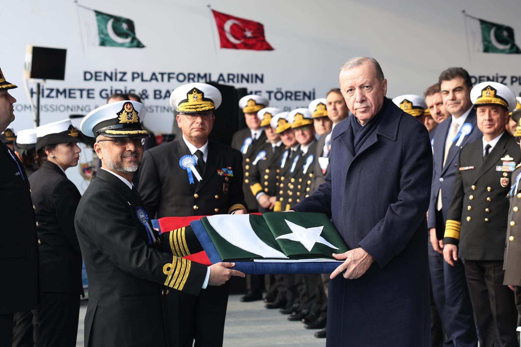 صدر ایردوان نے میلگیم کارویٹ پی این ایس خیبر پاکستان نیوی کے حوالے کر دیا