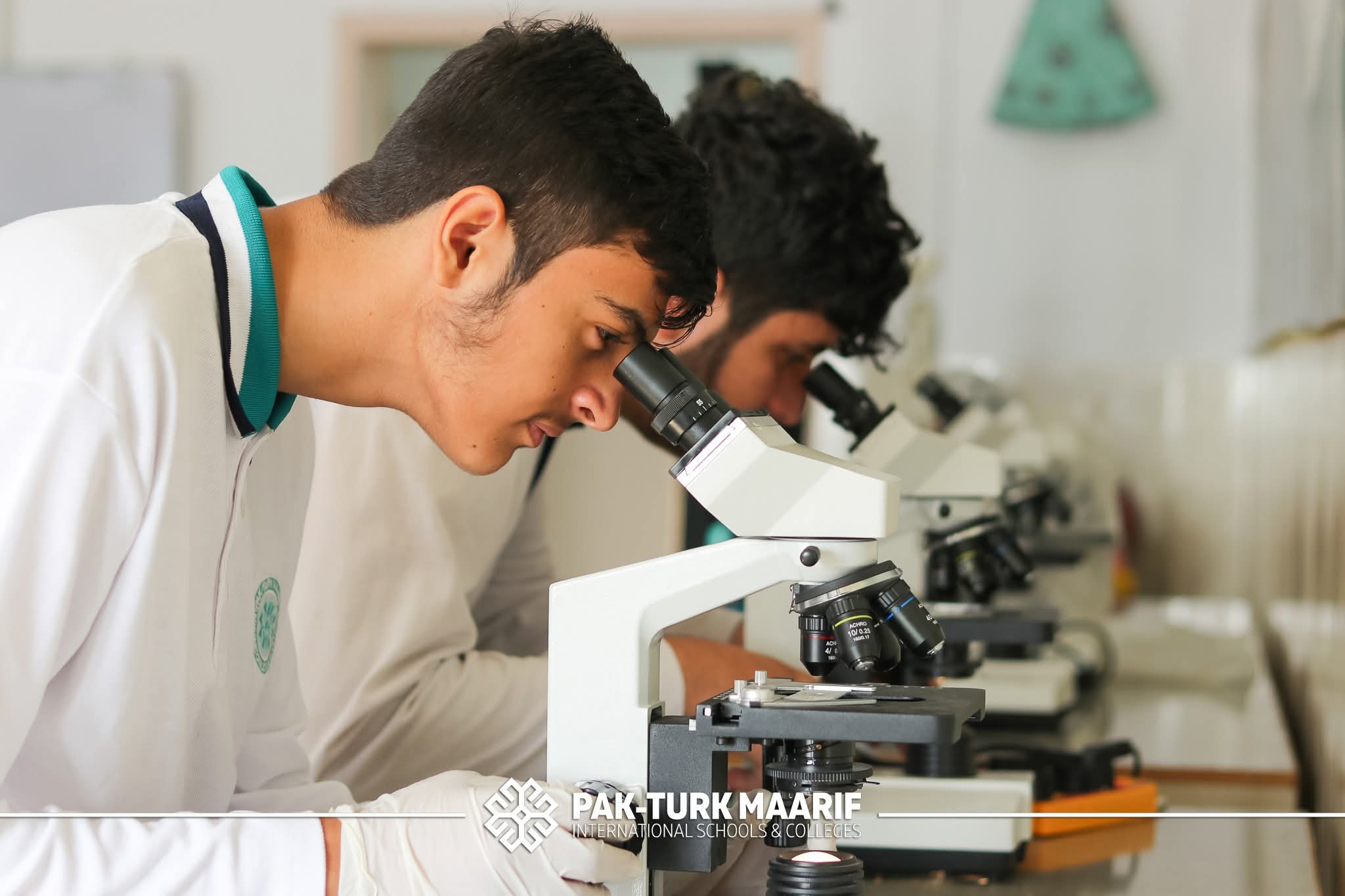 پاک ترک معارف اسکولز پاکستان کے مستقبل کے سائنسدانوں کی آبیاری میں مصروف