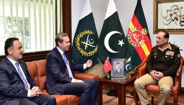 فیلڈ مارشل عاصم منیر سے ترک وزیر توانائی کی ملاقات، دفاع و توانائی کے شعبوں میں تعاون پر گفتگو