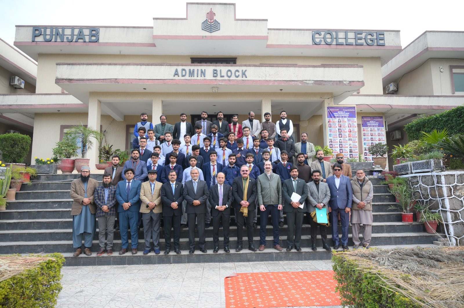 ترکیہ کے ایجوکیشن کونسلر ڈاکٹر مہمت تویران کی ‘ترکیہ۔پاکستان دوستی’ نمائش کی افتتاحی تقریب میں شرکت