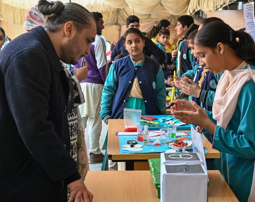 پاک ترک معارف سکول اسلام پورہ کیمپس میں آرٹ، سماجی علوم اور سٹم نمائش کا انعقاد