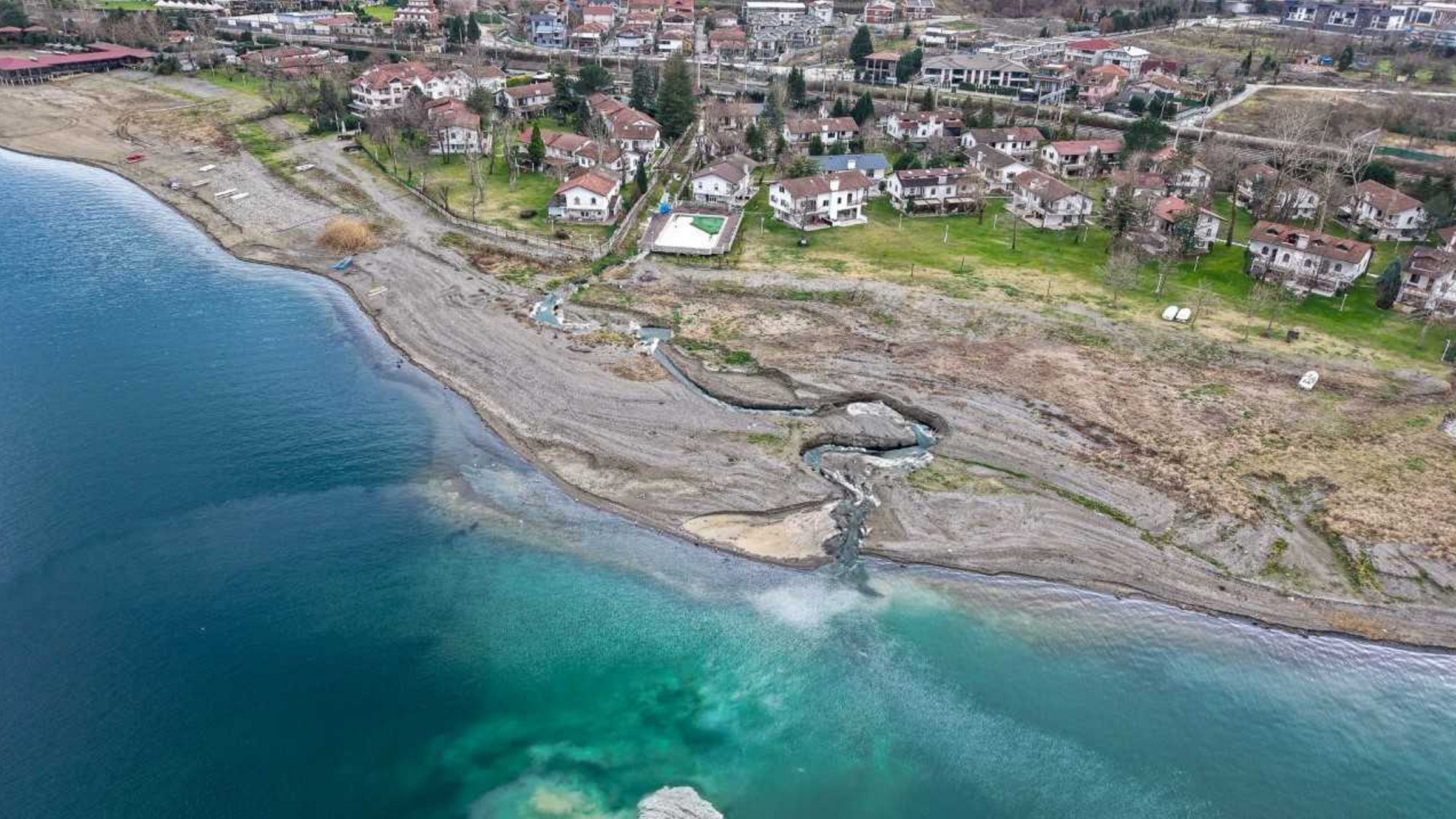 سپانکا جھیل کی سطح بڑھانے کے لیے ترکیہ میں نیا پانی منتقل کرنے کا منصوبہ، خشک سالی کے خطرے کا سد باب