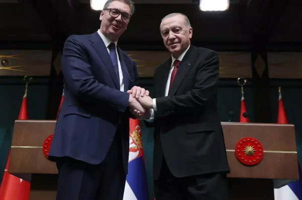 ترکیہ اور سربیا کا دفاع، توانائی اور تجارت کے شعبوں میں تعاون مزید مضبوط بنانے پر اتفاق