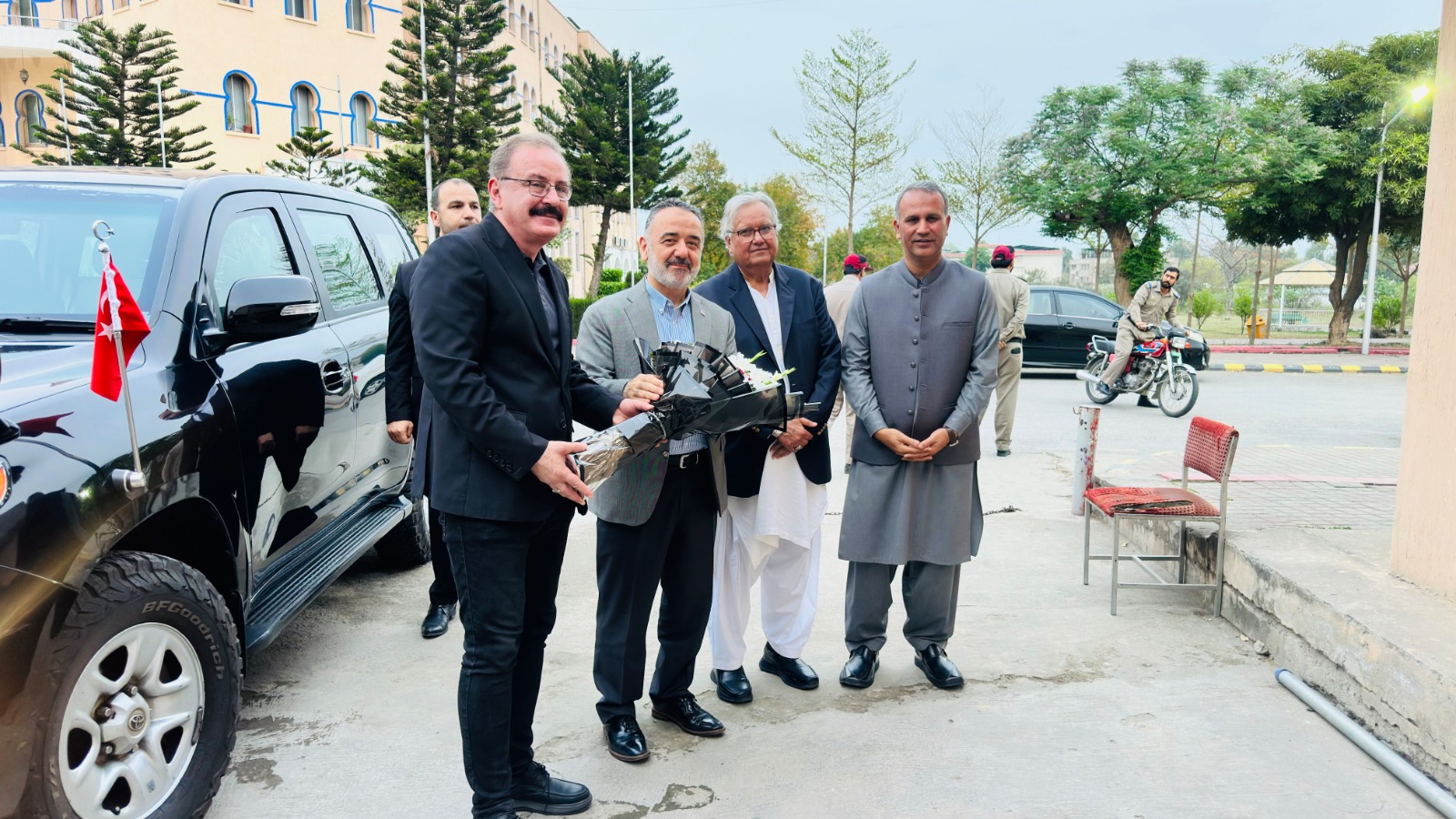 پاکستان ترکیہ کے ادیبوں کے مشترکہ فورم “دوست” کا قیام، تقریب میں وفاقی وزیر حذیفہ رحمان اور سفیرِ ترکیہ عرفان نذیر اوغلو کی شرکت