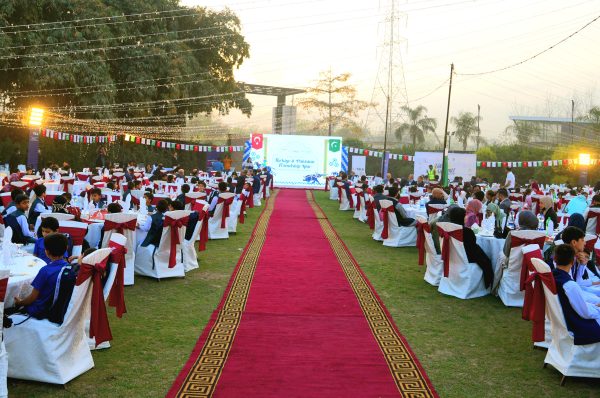 اسلام آباد میں ترکیہ–پاکستان دوستی افطار: 200 یتیم بچوں کے لیے عالمی یومِ یتامیٰ پر تحائف