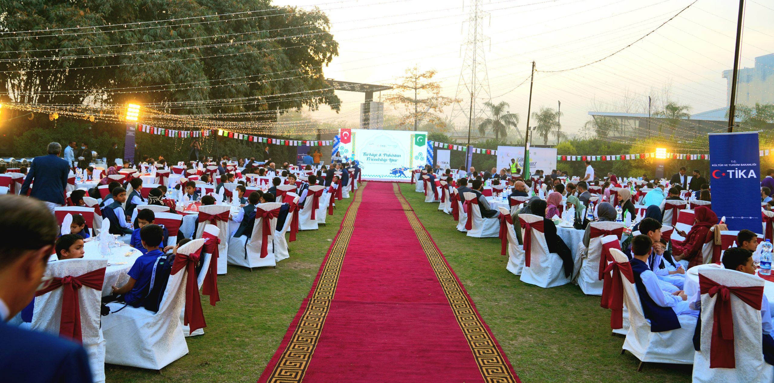 اسلام آباد میں ترکیہ–پاکستان دوستی افطار: 200 یتیم بچوں کے لیے عالمی یومِ یتامیٰ پر تحائف