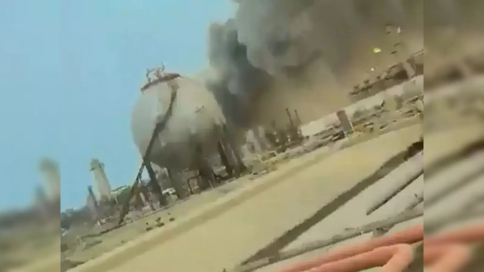 سعودی تیل کی سب سے بڑی ریفائنری پر ایرانی ڈرون حملہ، جزوی طور پر معطل