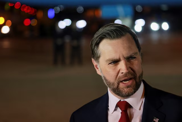 "ایران ہمیں دھوکہ دینے کی کوشش نہ کرے” امریکی نائب صدر جے ڈی وینس کی پاکستان روانگی سے قبل