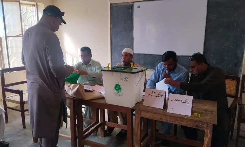 پاکستان کے زیر انتظام کشمیر میں انتخابات کا پہلا مرحلہ، میرپور ڈویژن میں پولنگ کا عمل جاری