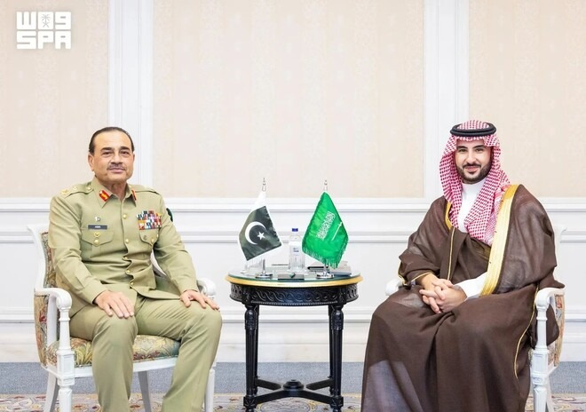 استنبول میں فیلڈ مارشل پاکستان عاصم منیر اور سعودی وزیر دفاع کی ملاقات