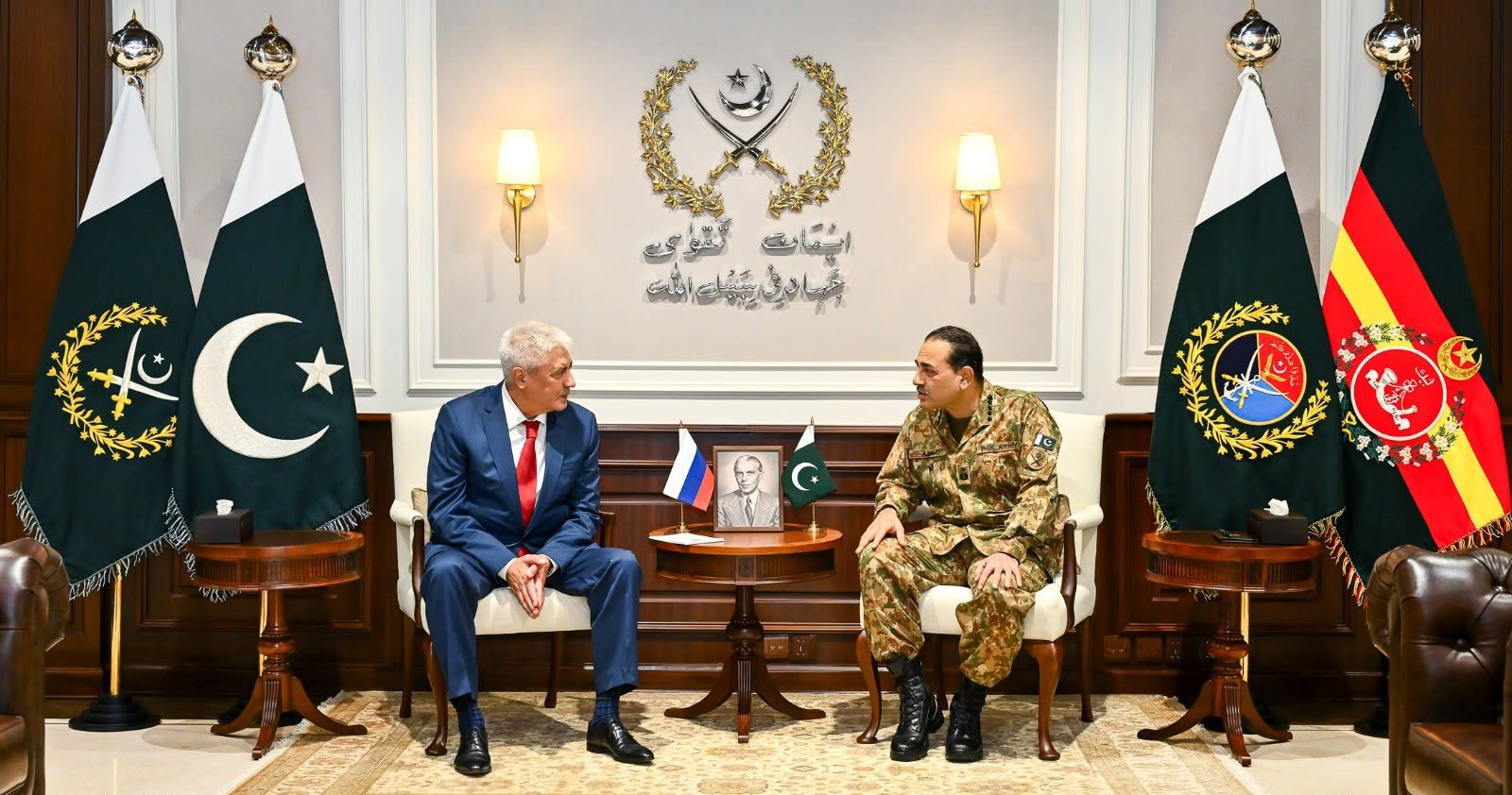 فیلڈ مارشل پاکستان سے روسی وزیر داخلہ کی ملاقات، سیکیورٹی تعاون بڑھانے پر اتفاق